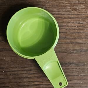 Vintage TUPPERWARE Apple Green Measuring Cup 3/4 Cup Only